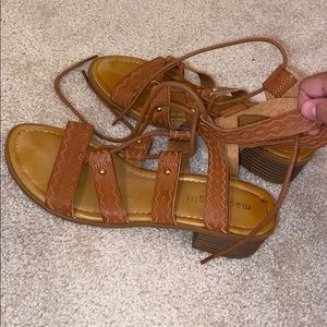 Great Condition Madden Girl Lace Up Sandals!